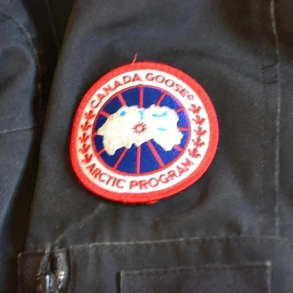 Authentic Canada Goose Jacket - Picture 12 of 16